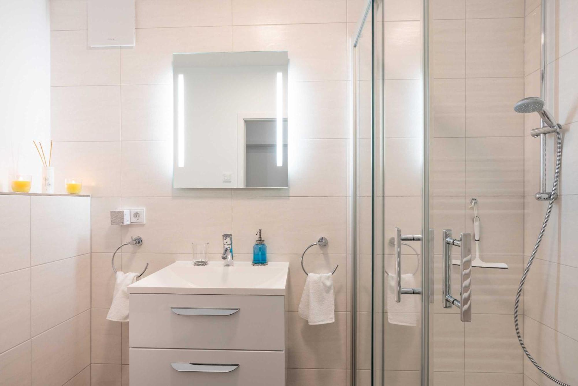 Appartement "Diamant" Mit Penthouseflair - Oase Am Haff Garz  Phòng bức ảnh